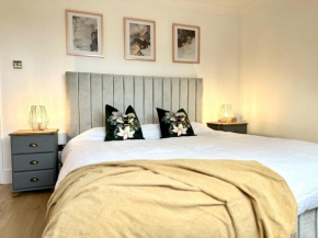Family & pet friendly house + private garden
